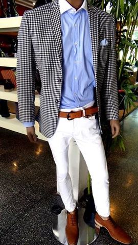 Elección del nuevo vestuario Saúl E Méndez