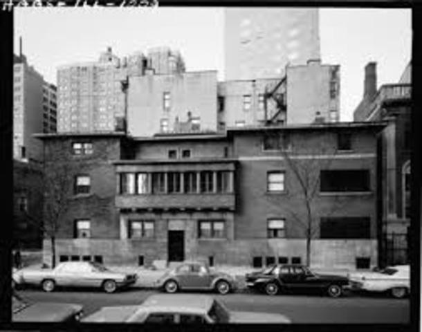 Departamento de Extensão da Universidade de Chicago.