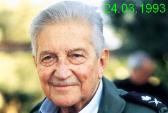 עזר ויצמן נבחר לנשיא השביעי של א"י