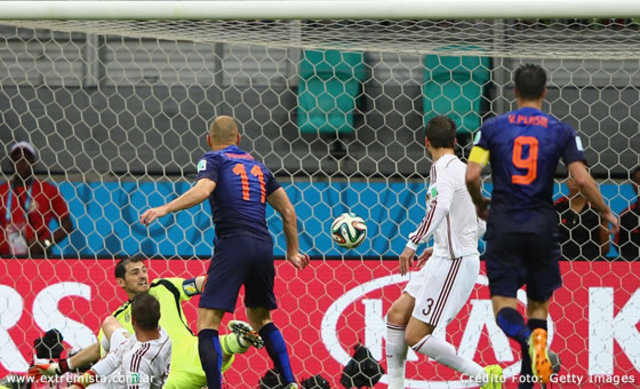 holanda golea a españa