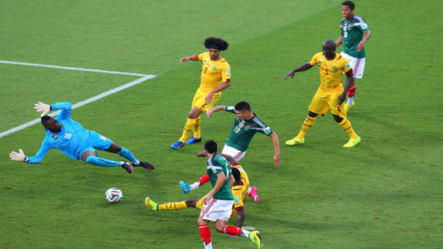 México 1-0 Camerún