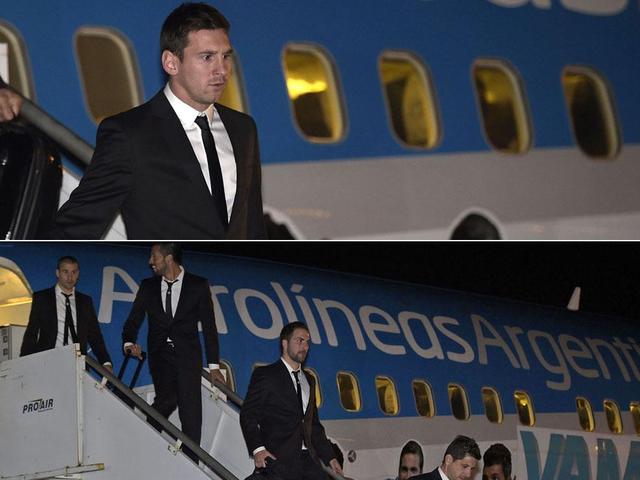 Arribo del avión argentino