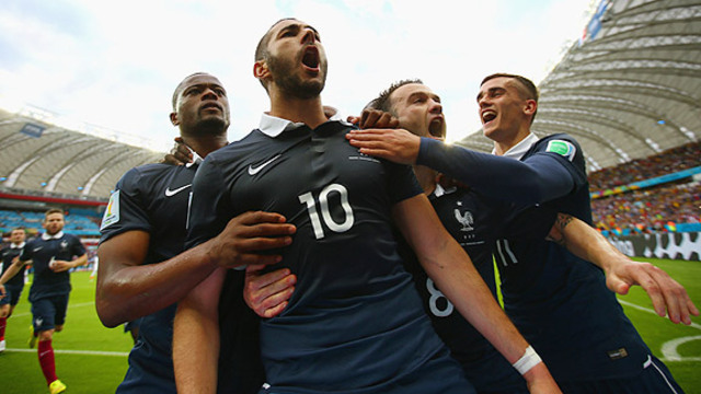 Francia perfumó el grupo E