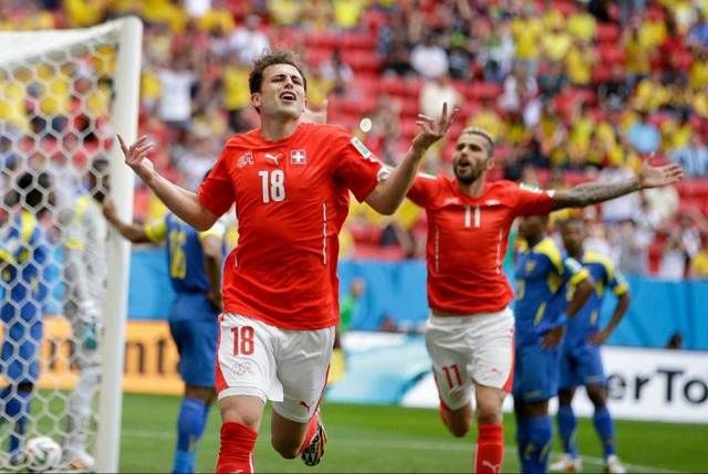 Suiza 2-1 Ecuador
