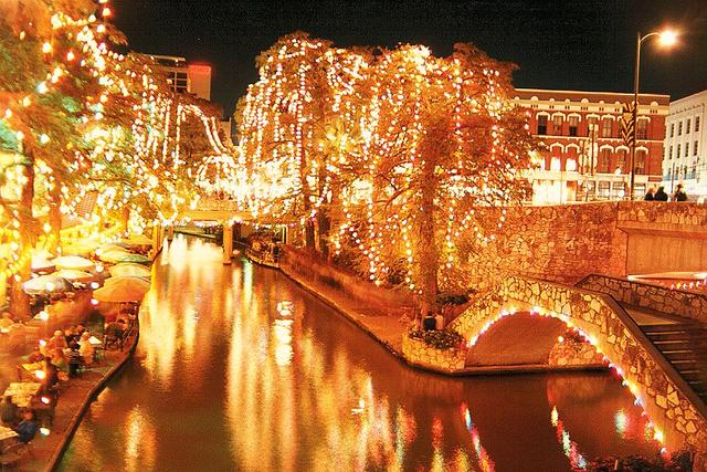 San Antonio becomes the capial of Texas