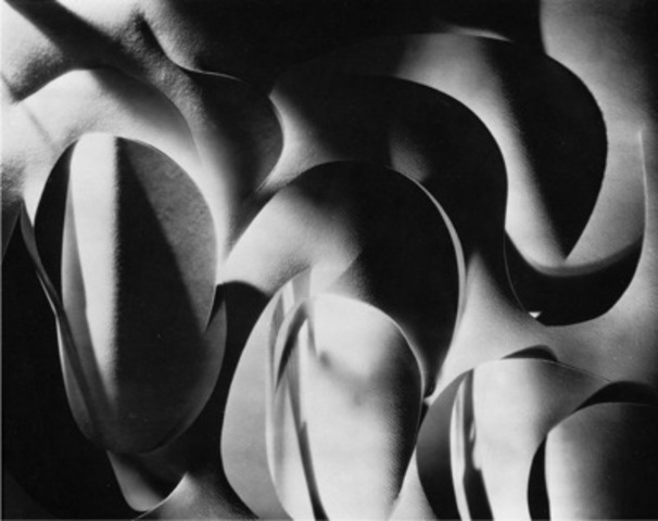 Photography and modern movement