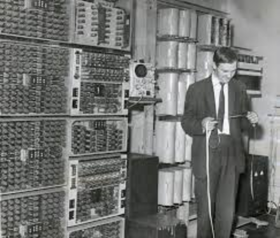 שתי יוזמות לשלוב מחשבים במערכת החינוך