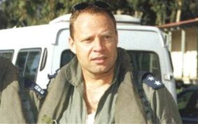 הנווט רון ארד נופל בשבי בלבנון