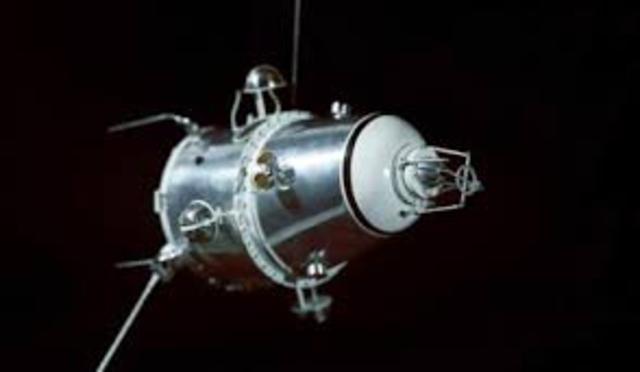 First Object Orbits the Sun