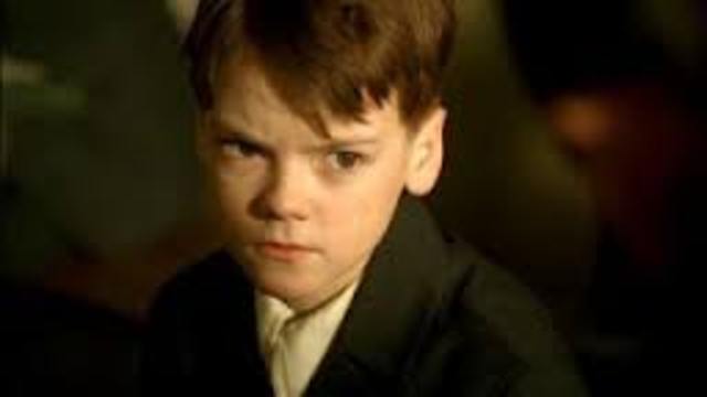 Hitler quitte l'école