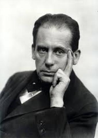 Walter Gropius, Fundador y primer director de la Bauhaus (1919-1927)