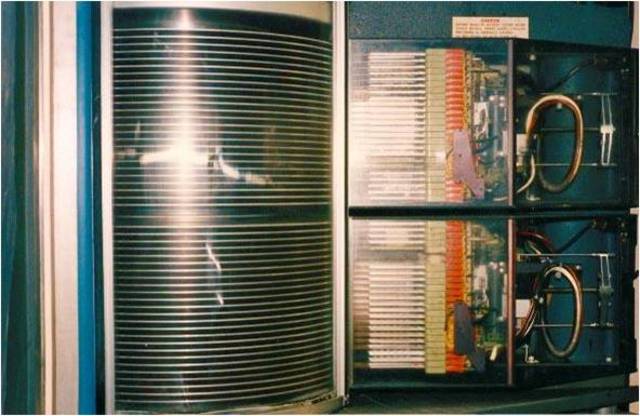 A partir del año 1962, muchos fabricantes comenzaron a vender discos duros como el 1301.