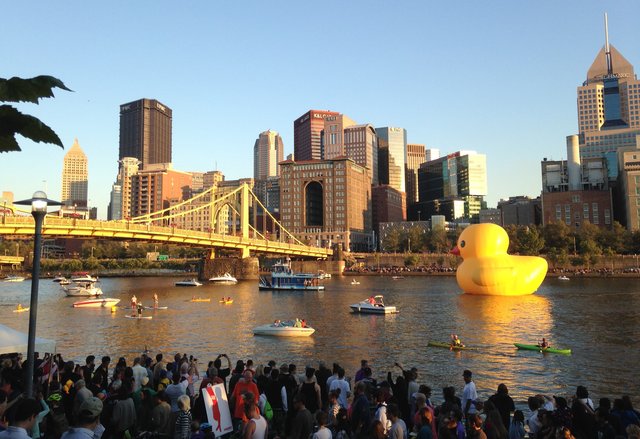 Big rubber ducky