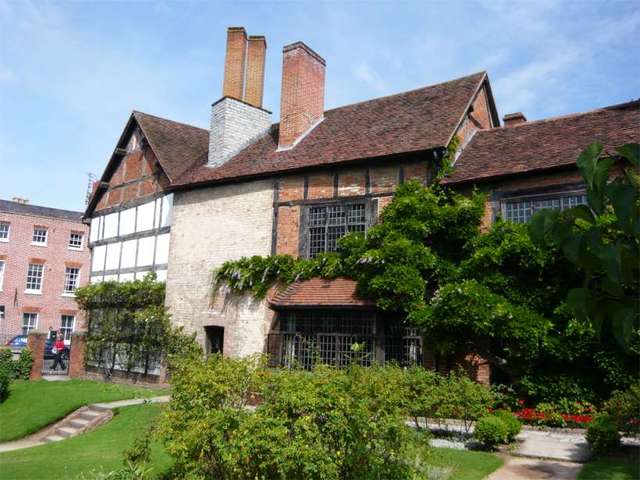 Shakespeare buys "New Place"