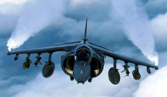 (HAWKER SIDDELEY) HARRIER JUMP JET INVENTED