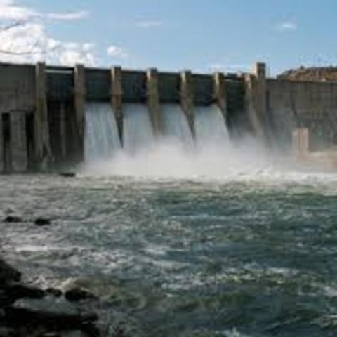 CRACION DE LAS MAQUINAS HIDROELECTRICAS