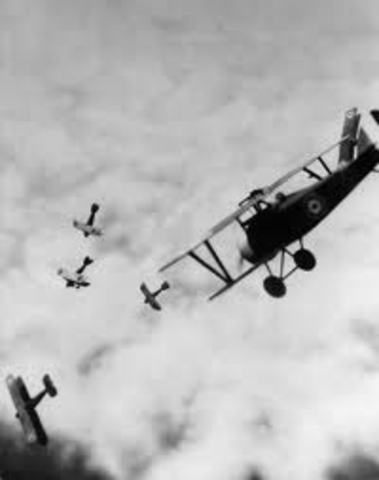 Sopwith builds his first plane