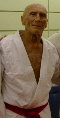 Helio Gracie was born