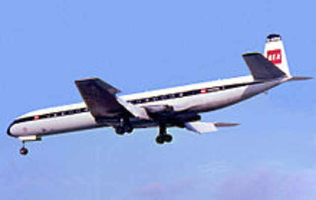 Hawker Siddeley de Havilland Comet 4