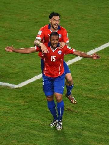 La roja dio el primer paso.