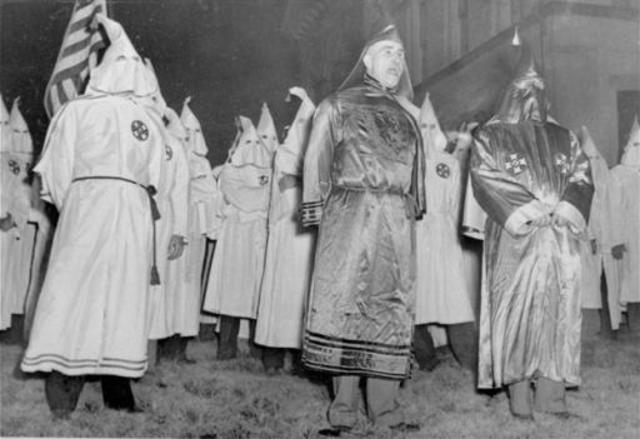 Ku Klux Klan (KKK)