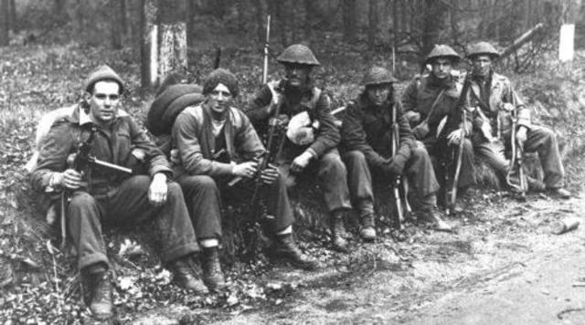 First Canadian Troops Depart for Europe