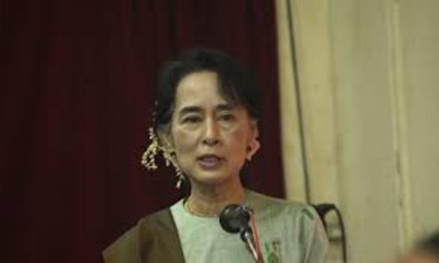 Aung San Suu Kyi meets Japan Prime Minister Shinzo Abe