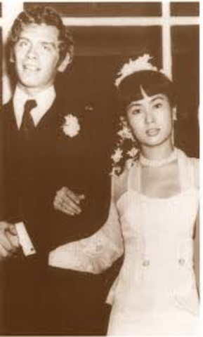 Aung san suu kyi married