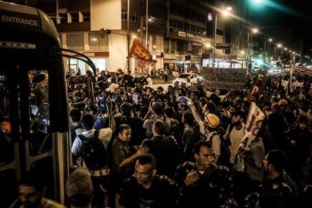 Brazil indigenous people, homosexuals, and demonstrations throughout the cleaning staff, opposed to the World Cup