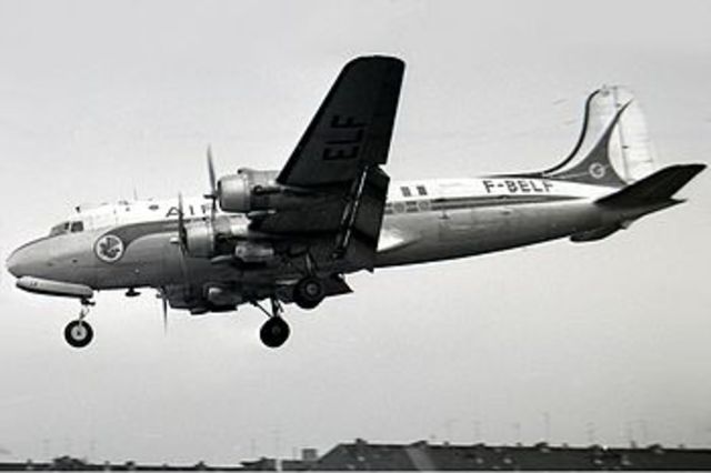 DC-54 Cathay Pacific