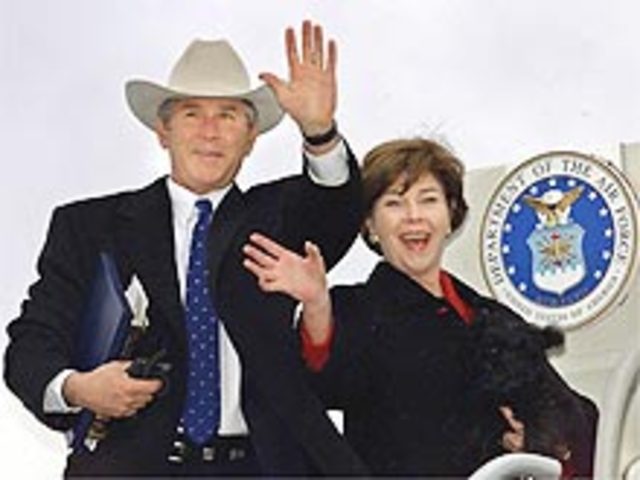 G. Bush é eleito presidente