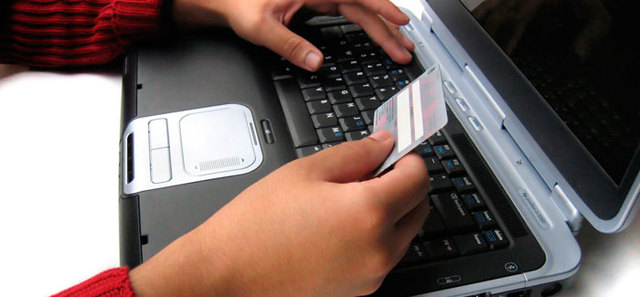 robo de información financiera