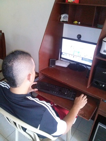 MI PRIMERA VEZ EN UNA COMPUTADORA (Cristian Muñoz)