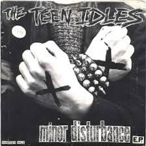 The Teen Idles Formation
