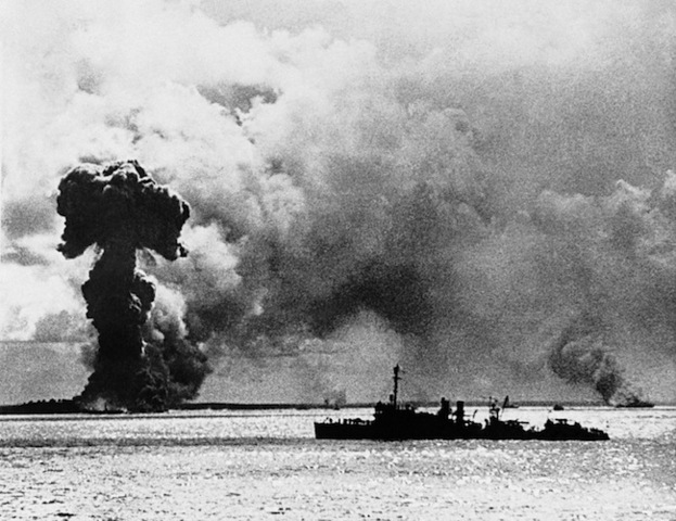 Japenese forces attack Sydney harbour