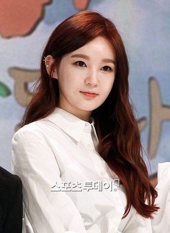 8월3일 스타 강민경