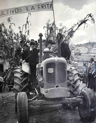 Primer Tractor en el municipio