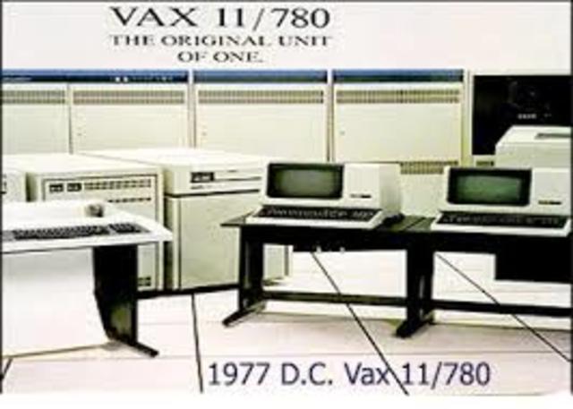 Primer super microcomputadora ( 1977 D . C)