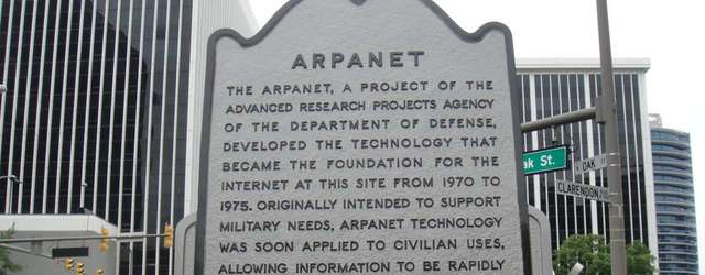 ARPANET deja de existir