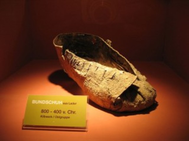 CREACION DEL PRIMER ZAPATO primer zapato sandalia 7000 a.c