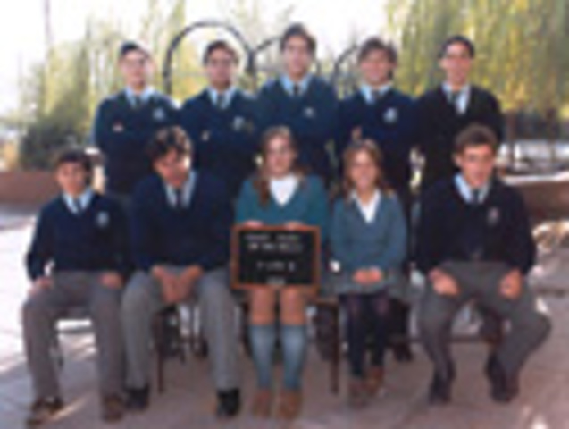 Primera foto con los varones