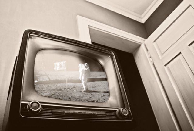 Mi primer televisor , los primeros pasos lunares