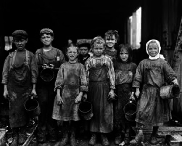 Se da origen al niño trabajador.