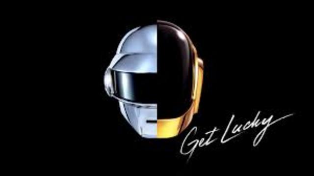Se lanza oficialmente "Get Lucky" de Daft Punk.