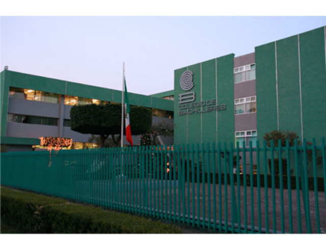 Ingreso a bachiller 100 metros