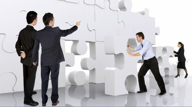 Escuela de Admon. Moderna: Ralf Danrendorf (Escuela Estructuralista)