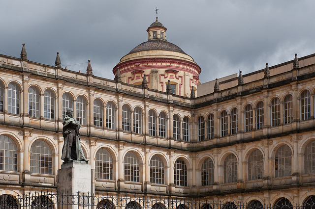 se creó el Colegio de San Bartolomé