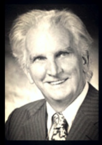 TEORÍA DE SISTEMAS -  Kenneth Boulding