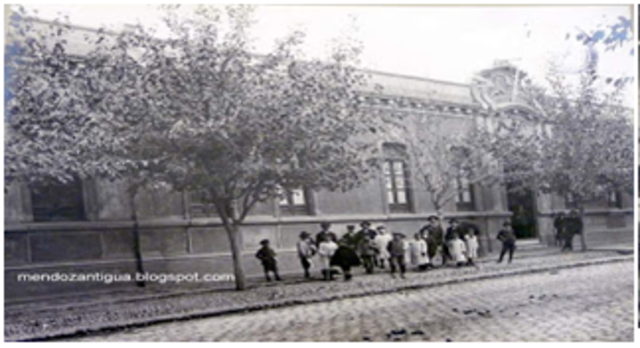 Propuesta de ampliar la educación con varias sedes en el país.