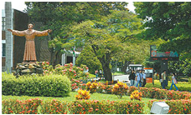 Facultades de Derecho, Contaduría y Educación.